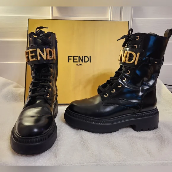 FENDI BLACK bikerブーツ Fendi Boots Size 39 EU